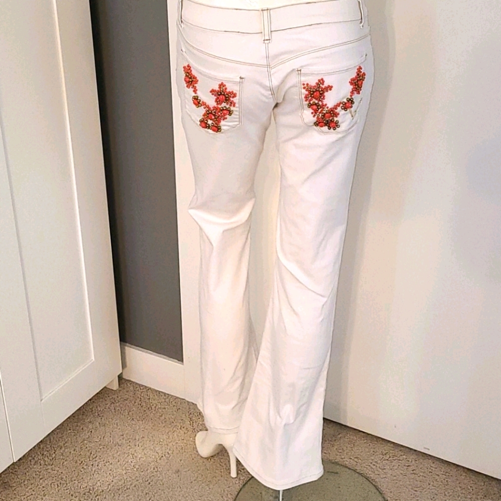 BEBE ♥ White Coral Design Bell Bottom Jeans - NWOT